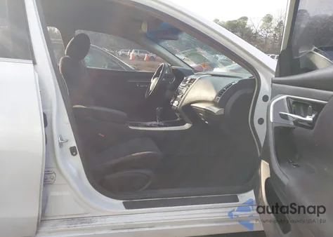 2013 Nissan Altima 2.5 S z USA, uszkodzony, nr VIN 1N4AL3AP9DC193994